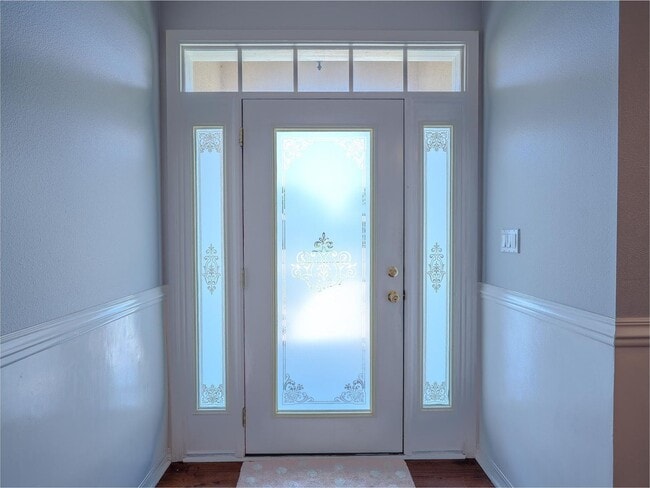 Photo - Beautiful 3 bedroom, 2.5 bathroom home tucked into the most desirable of neighborhoods