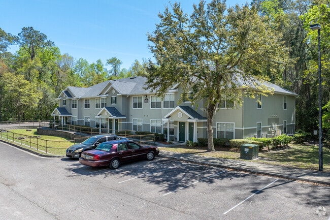 Madison Woods Apartments - Madison Woods Apartments