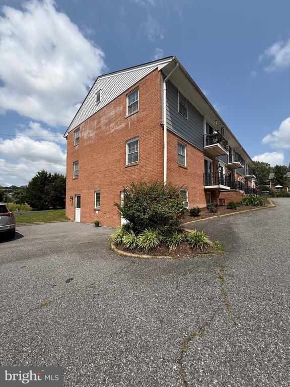 Photo - 1425 Dandridge St Apartment