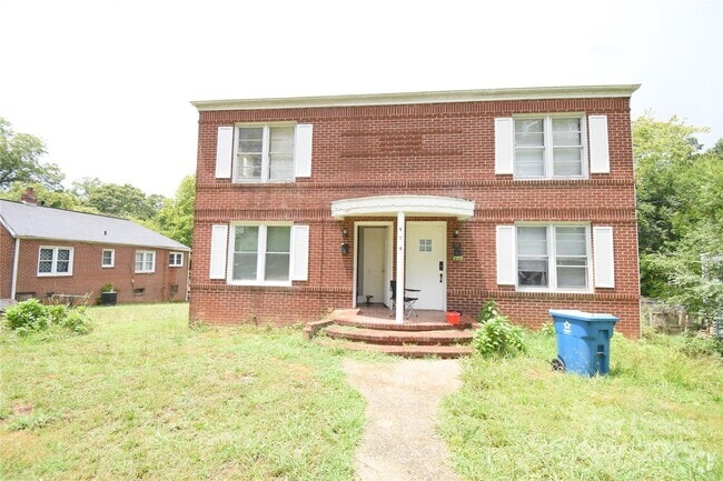 Building Photo - 614 N Ellis St Rental