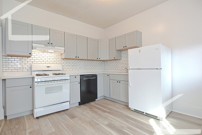 Photo - 51 Brackett St Unidad 2