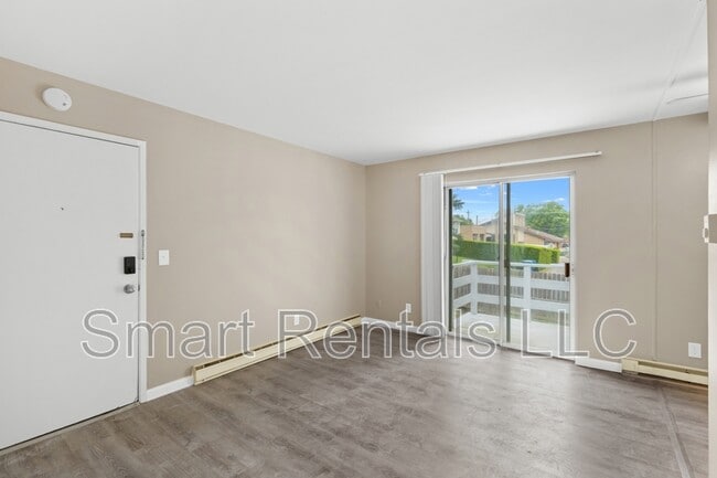 Photo - 9951 Chateau Roi Dr