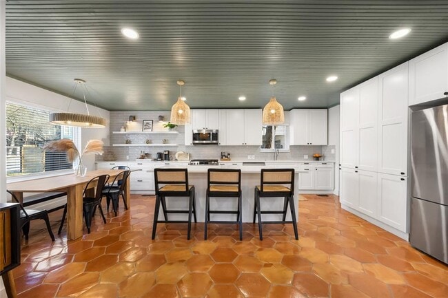 Photo - 2109 Brackenridge St