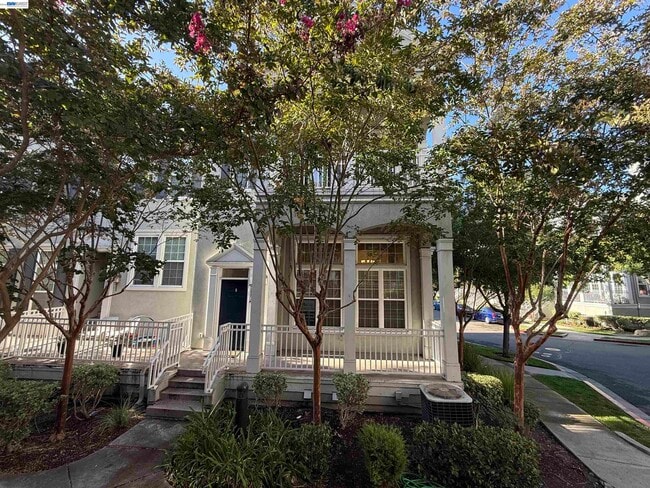 3687 Whitworth Dr