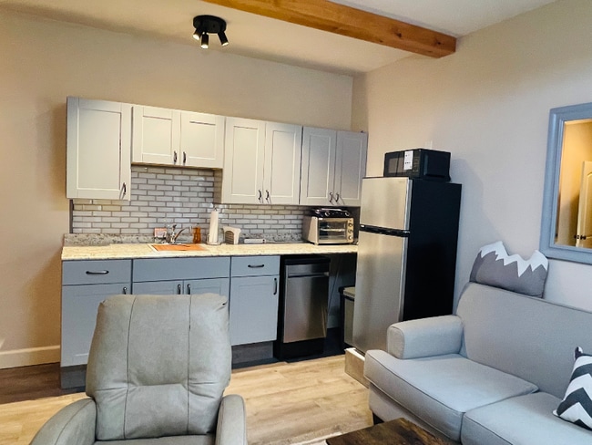 Photo - 1485 Murrelet Dr