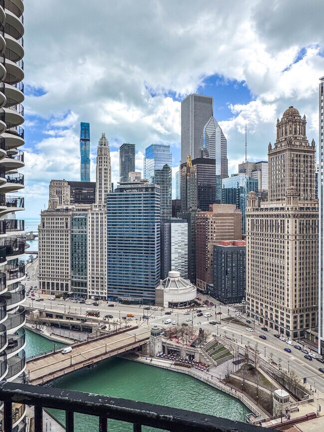 Photo - 300 N State St Unit 3008