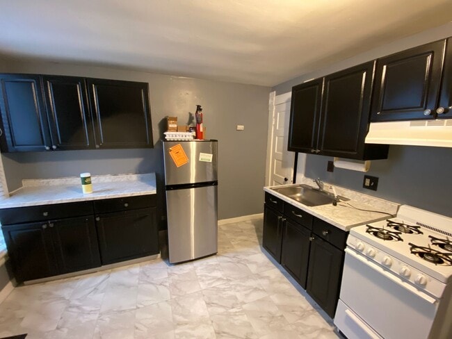 Photo - 329 W 8th Ave Unit 2