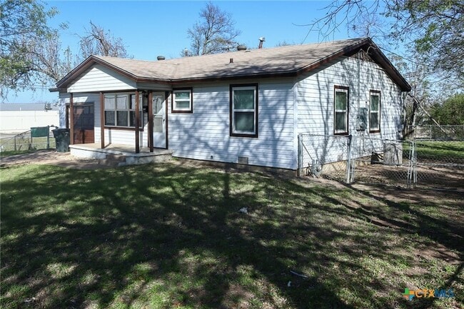 Photo - 2701 Hillside Dr