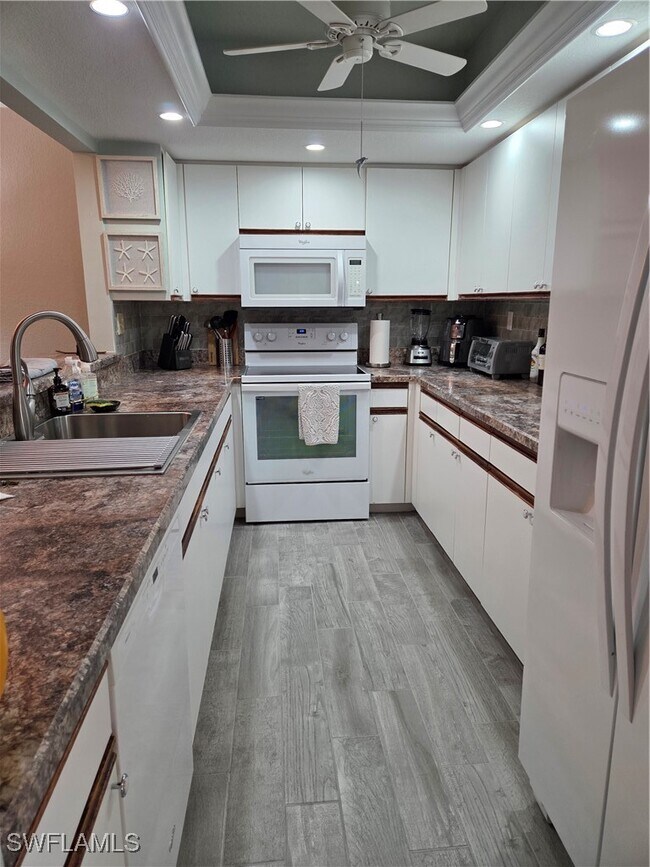 22161 Tallwood Ct Unit 703