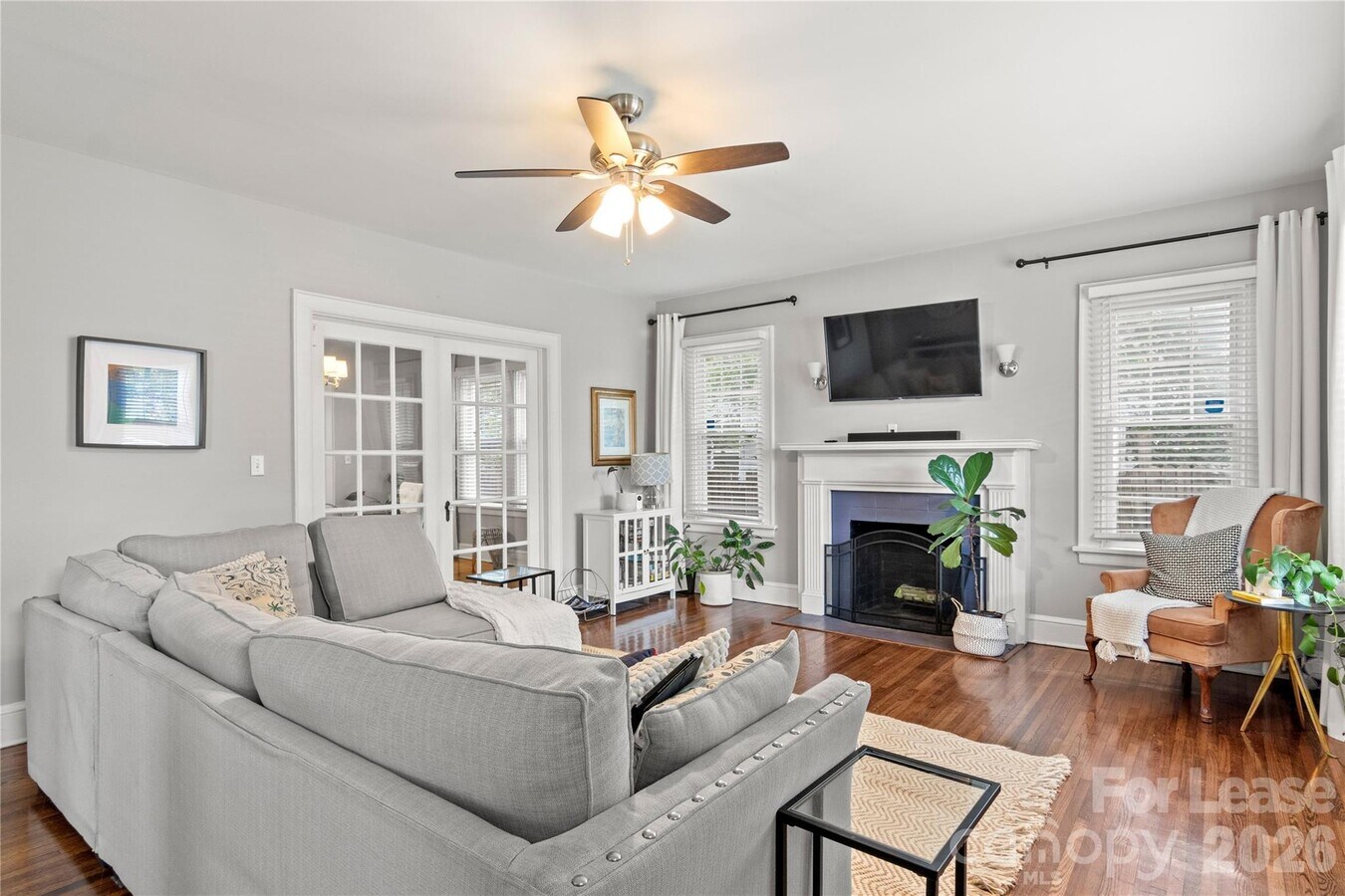 Photo - 2308 Carmine St