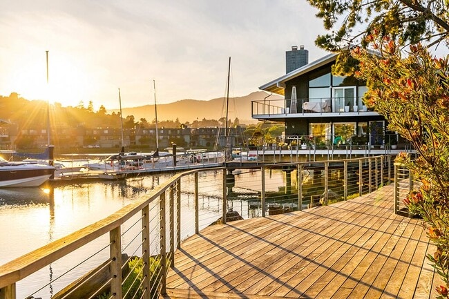 Photo - The Cove at Tiburon