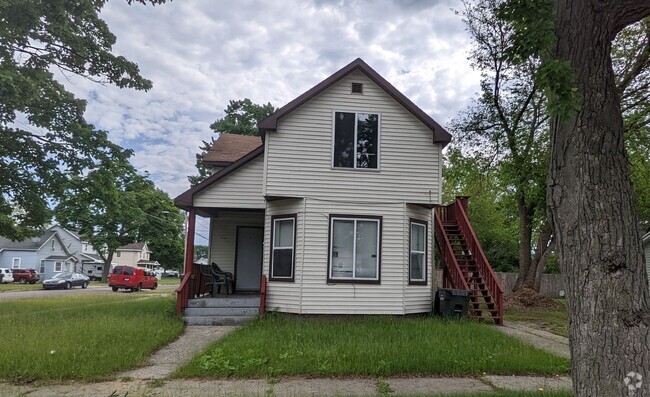 Building Photo - 1146 Spring St Unit 2 Rental