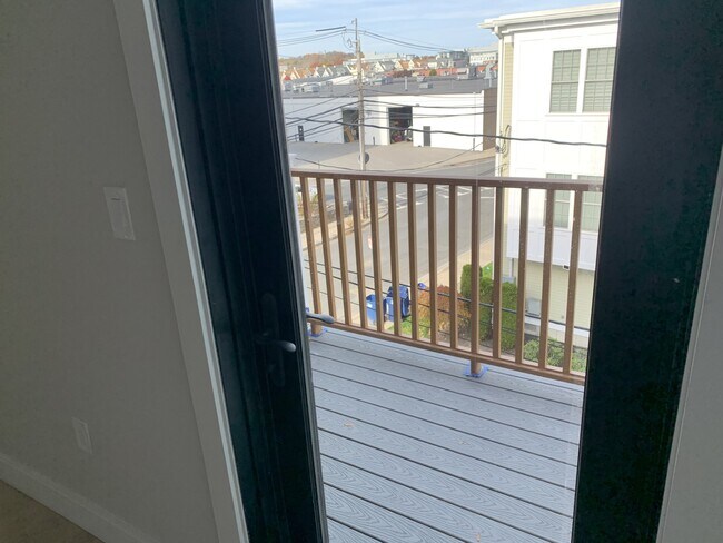 Photo - 157 Everett St