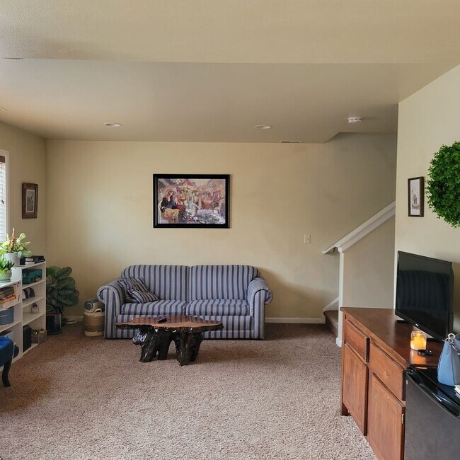 Photo - 3 Bed 2.5 Bath with double attached garage in Bozeman Unidad 11