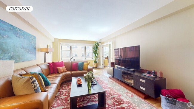 Building Photo - 415 E 52nd St Rental