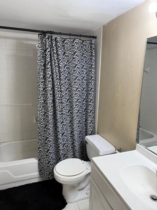 Photo - 18840 NW 57th Ave Unidad 105