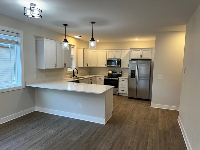 Photo - 252 Liam Ln