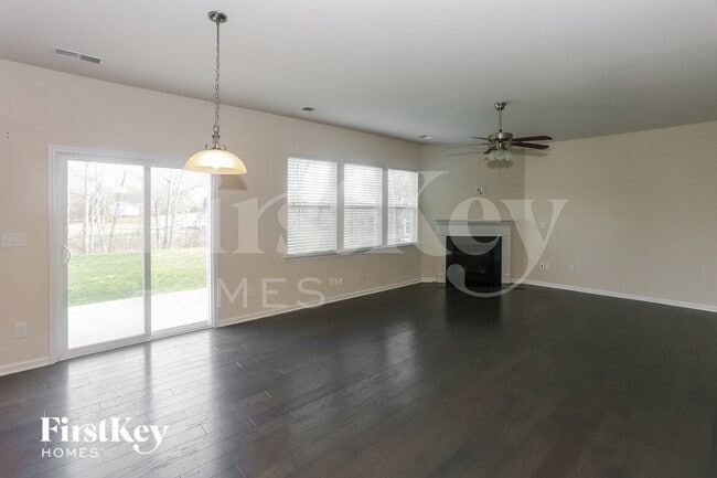 Photo - 182 Paradise Hills Cir