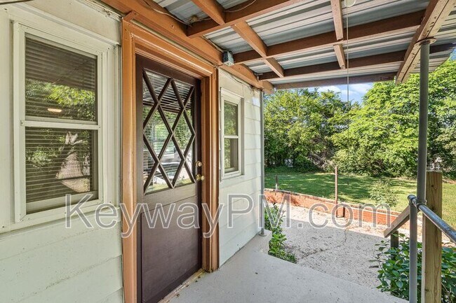 Photo - 2423 Brentwood Pl