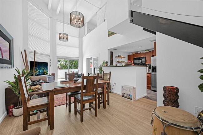 7728 Collins Ave Unit 5