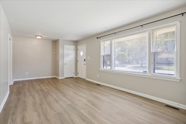 Photo - Big Bethel Heights - Hampton