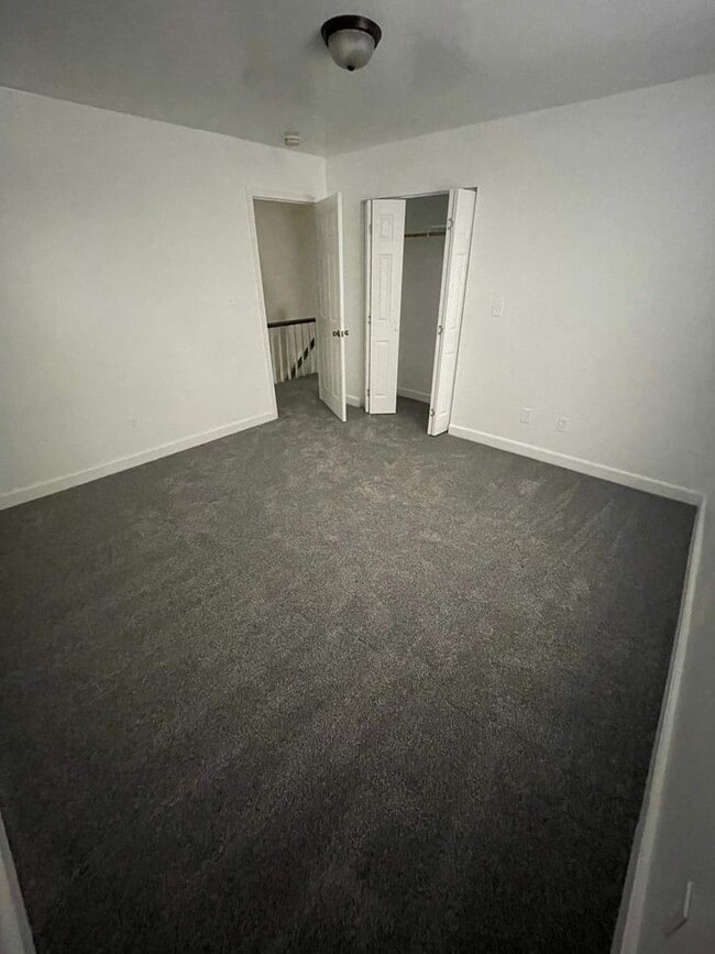 Building Photo - 310 Elm Ave Rental