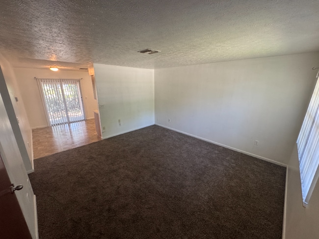 Photo - 21520 Campbell Dr Unidad 21520