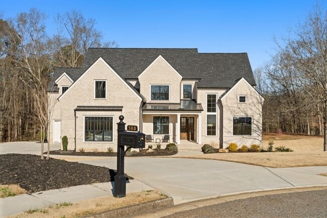 Photo - 568 Versailles Dr