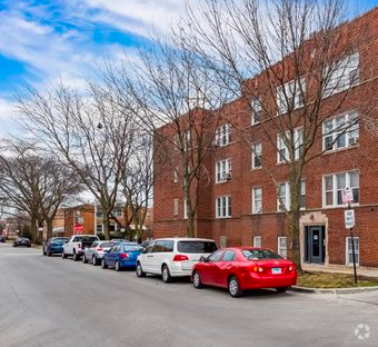 Building Photo - 2343 W Glenlake Ave Unit 3 Rental