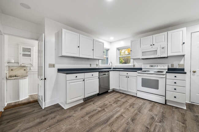 Photo - 93 Pleasant St