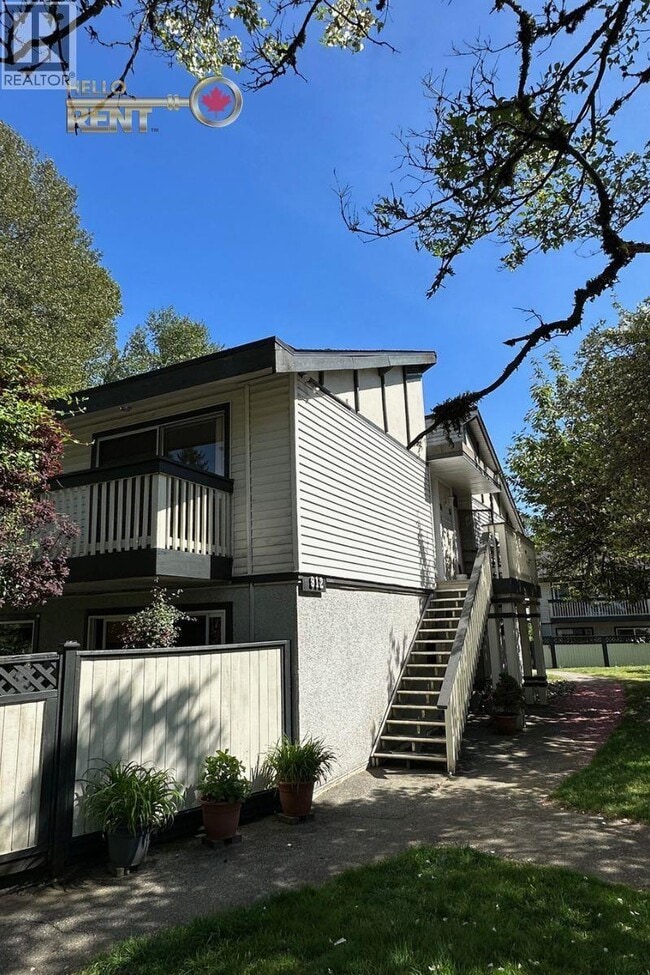 Photo - 912 Premier St