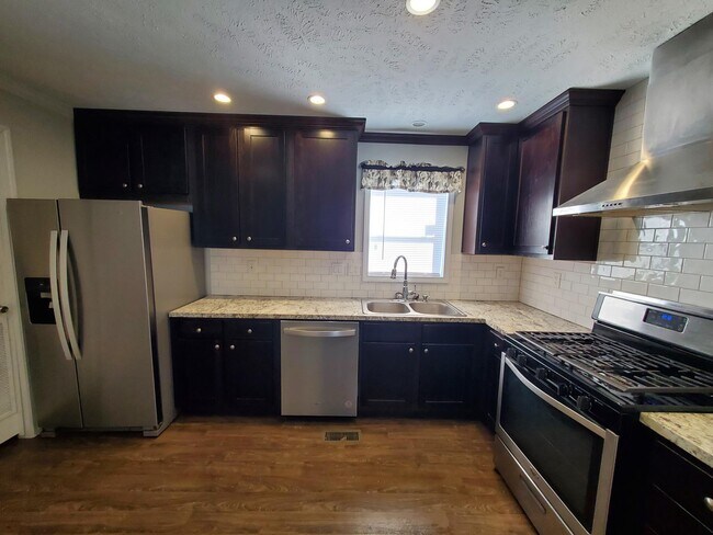 Photo - 8 Swallow Ct