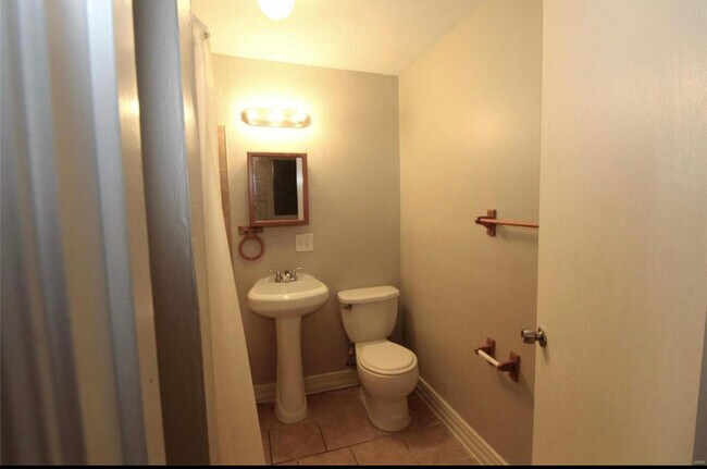 Photo - 3016 California Ave Unit #3F