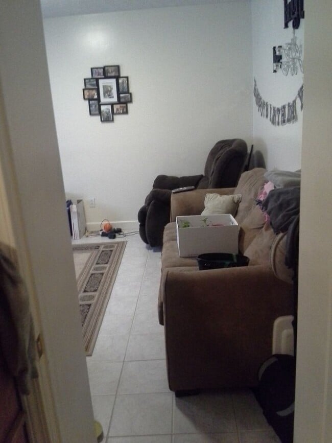 Photo - Cheeseplant Apartments Unit 2724