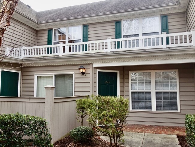 Building Photo - Super-Cute Condo! First Floor - 1-Story - Fenced Patio - Storage - Pet Friendly!
