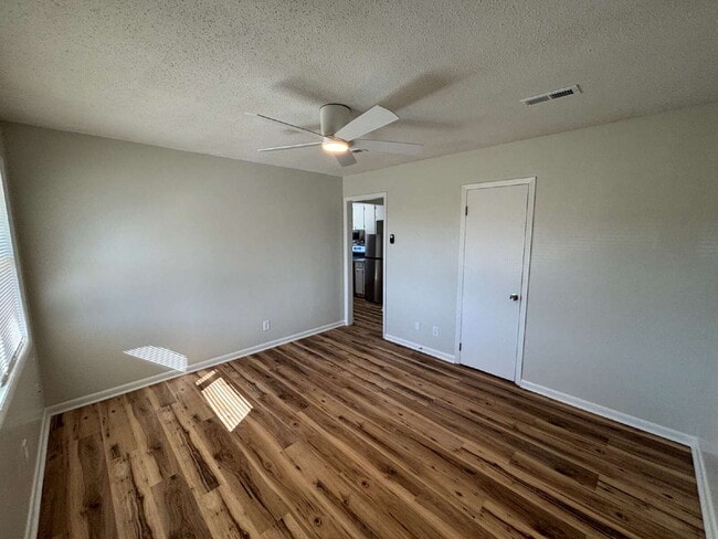 Photo - Available FOR RENT in Midland City, AL!!