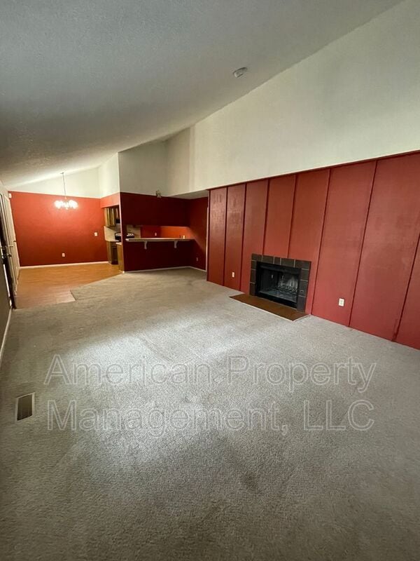 Photo - 4407 S Gum Ave