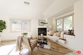 Photo - 272 N Chester Ave
