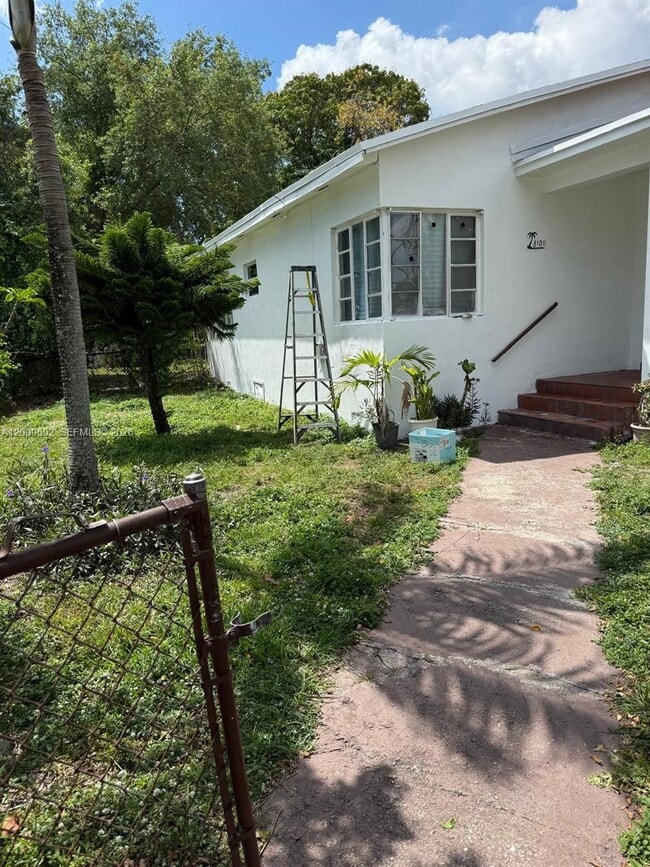 Photo - 3100 SW 13th St