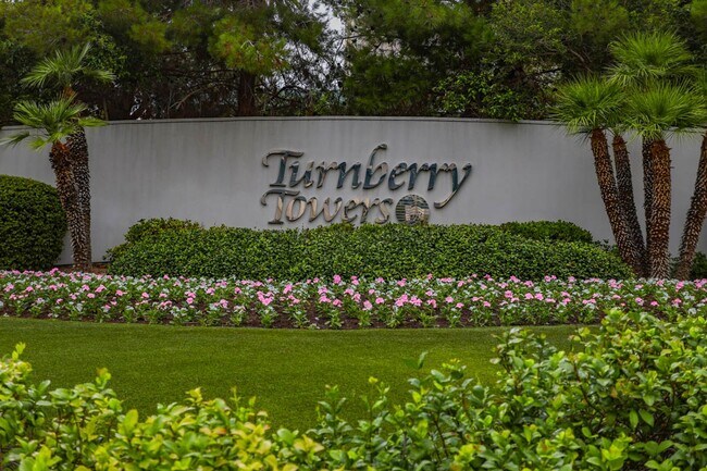 Photo - Turnberry Tower Beauty With Stunning Views Condo Unit 1105