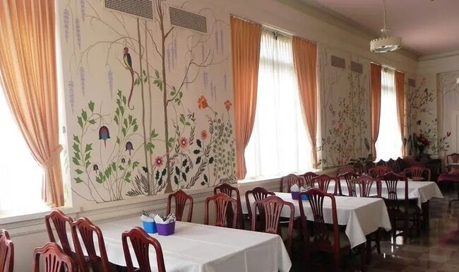 Photo - 208 W State St