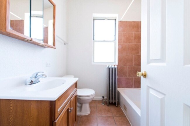 Photo - 7400 S Yates Chicago, IL 60649