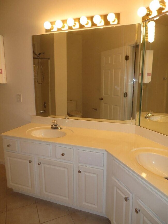 Photo - 8809 Fairview Bluff Townhome