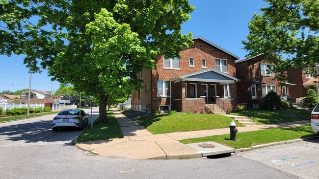 Building Photo - 5537 Holly Hills Ave Unit 5537A