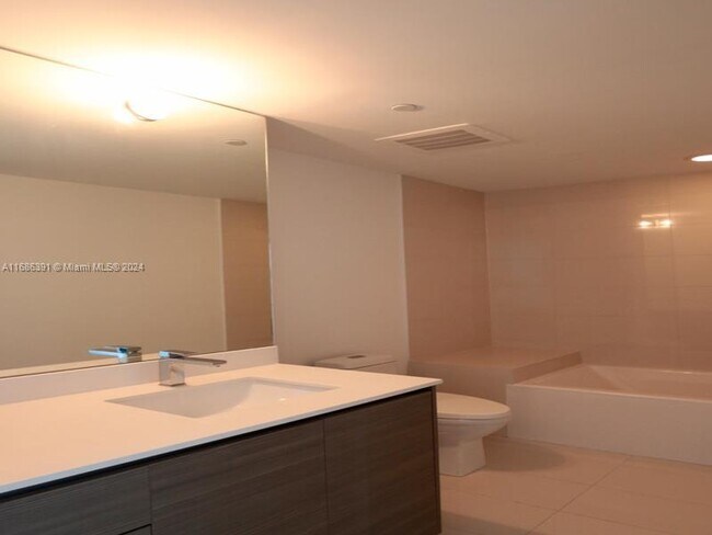 Photo - 460 NE 28th St Condo