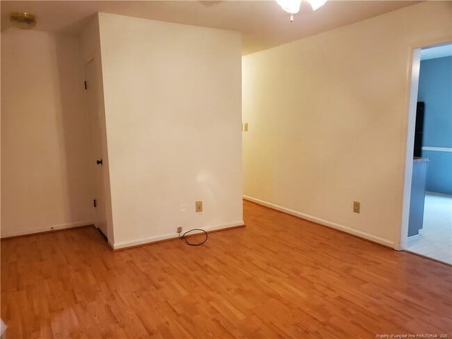 Photo - 3264 Glenmore Dr