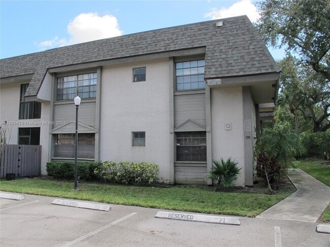 Building Photo - 3564 NW 95th Terrace Unit 3Q