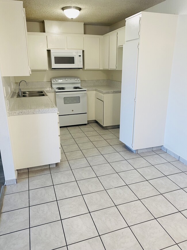 Plano A: Cocina - Anza Victoria Apartments