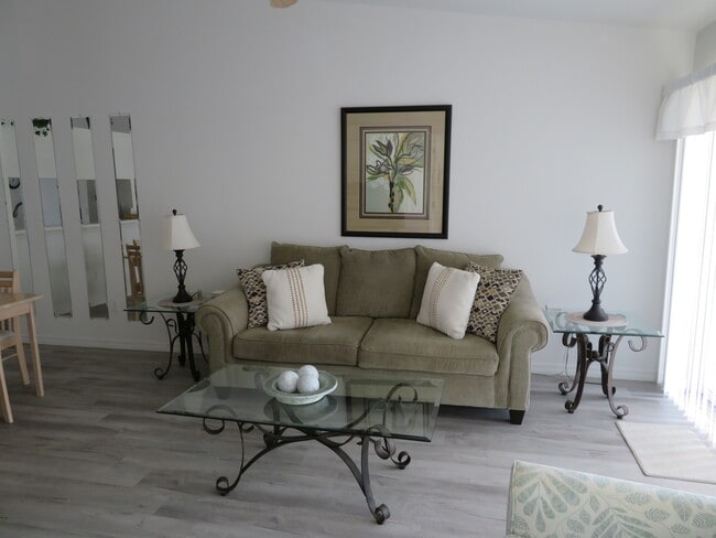 Building Photo - 12144 SW Egret Cir Unit 406 Rental