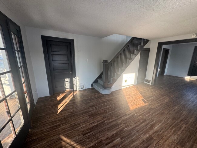 Photo - 1507 E Main St